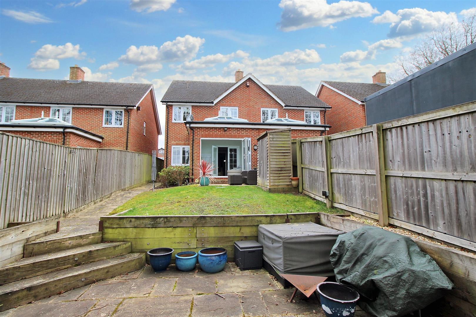 Larissa Close, Tilehurst, Reading